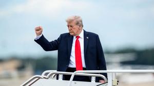 Trump orders $200 billion mortgage bond buy to lower rates