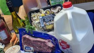 Illinois lawmakers consider bill to restrict SNAP buys