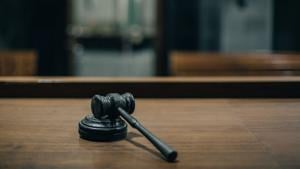 Siri class action lawsuit greenlit, billions at stake
