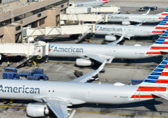 United, American clash at O’Hare as growth strains capacity
